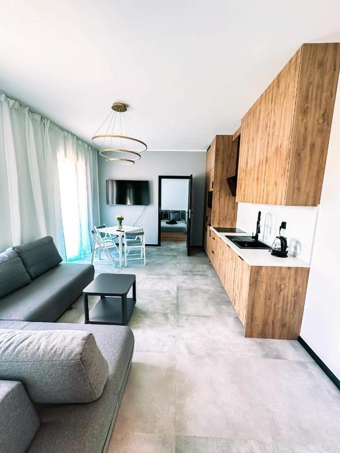 Apartment 101 Aquarius *